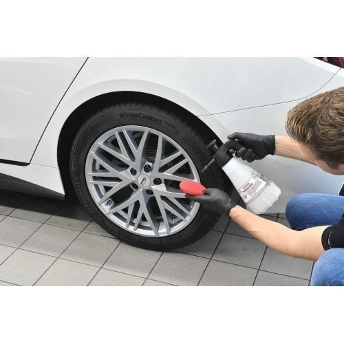 4x SONAX PROFILINE Reifenreiniger Glanz und Pflege für alle Reifentypen 02355000