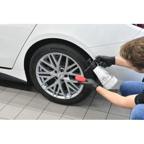 SONAX PROFILINE Reifenreiniger Glanz und Pflege f&uuml;r alle Reifentypen 02355000