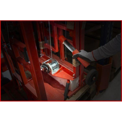 STRIPE LED-Akku-Arbeitslampe 2 Watt Stripe LED + 6 LED Kopflicht 150.4312