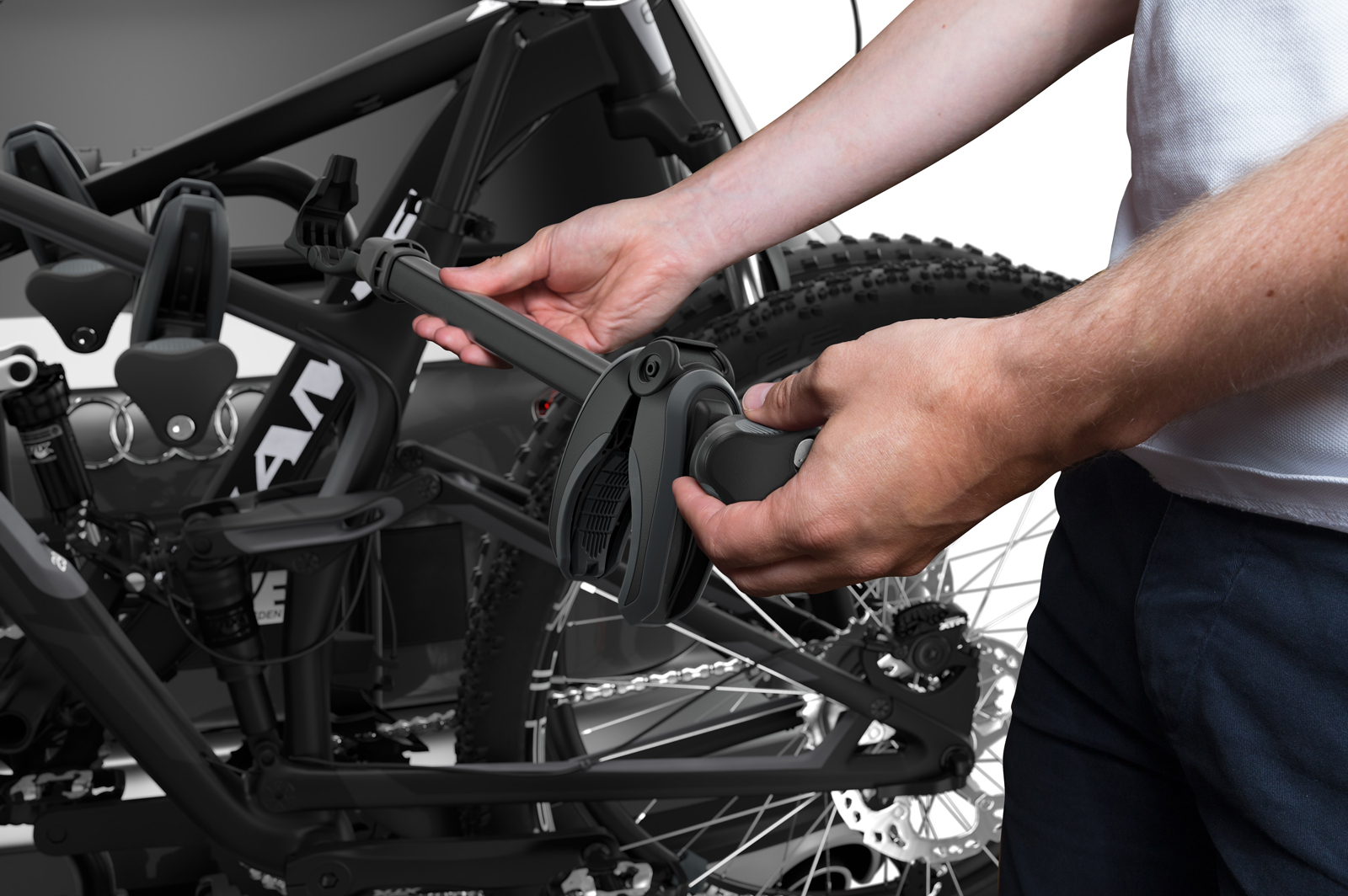 THULE 934 EasyFold XT 3 BLACK - Hecktr&auml;ger 3 R&auml;der E-Bikes - 934101 mit Tasche