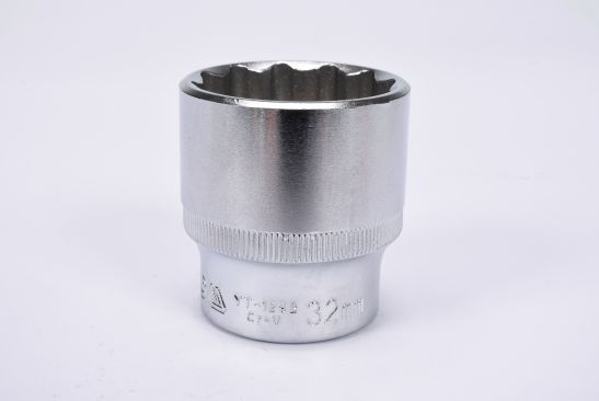 ZWÖLFKANT-STECKSCHLÜSSEL-EINSATZ NUSS 32MM YATO YT-1292 42mm